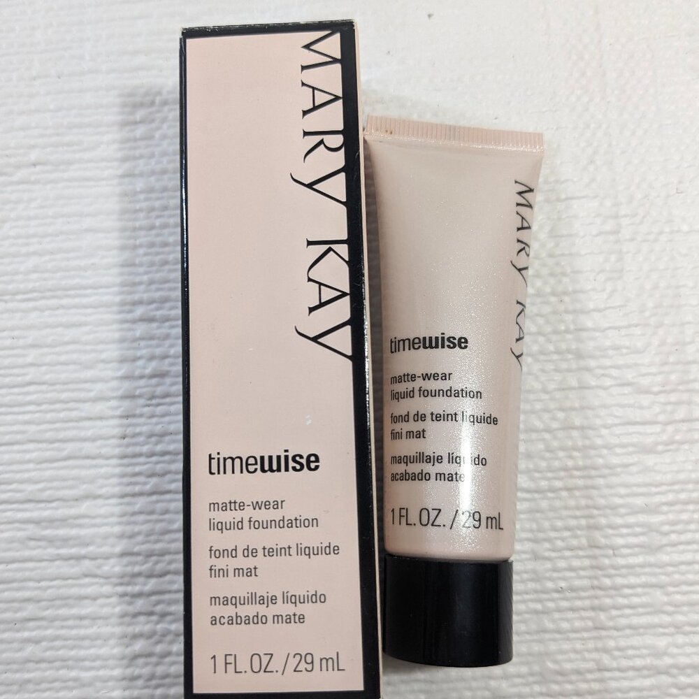 Mary Kay TimeWise Matte-Wear Liquid Foundation Bronze 2 Combination To Oily Skin